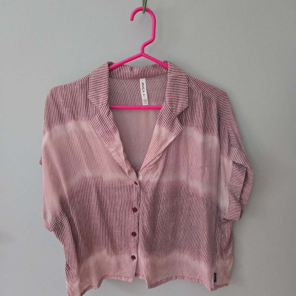 Boxy Cropped Red & White RVCA Button Down Short Sleeved Shirt